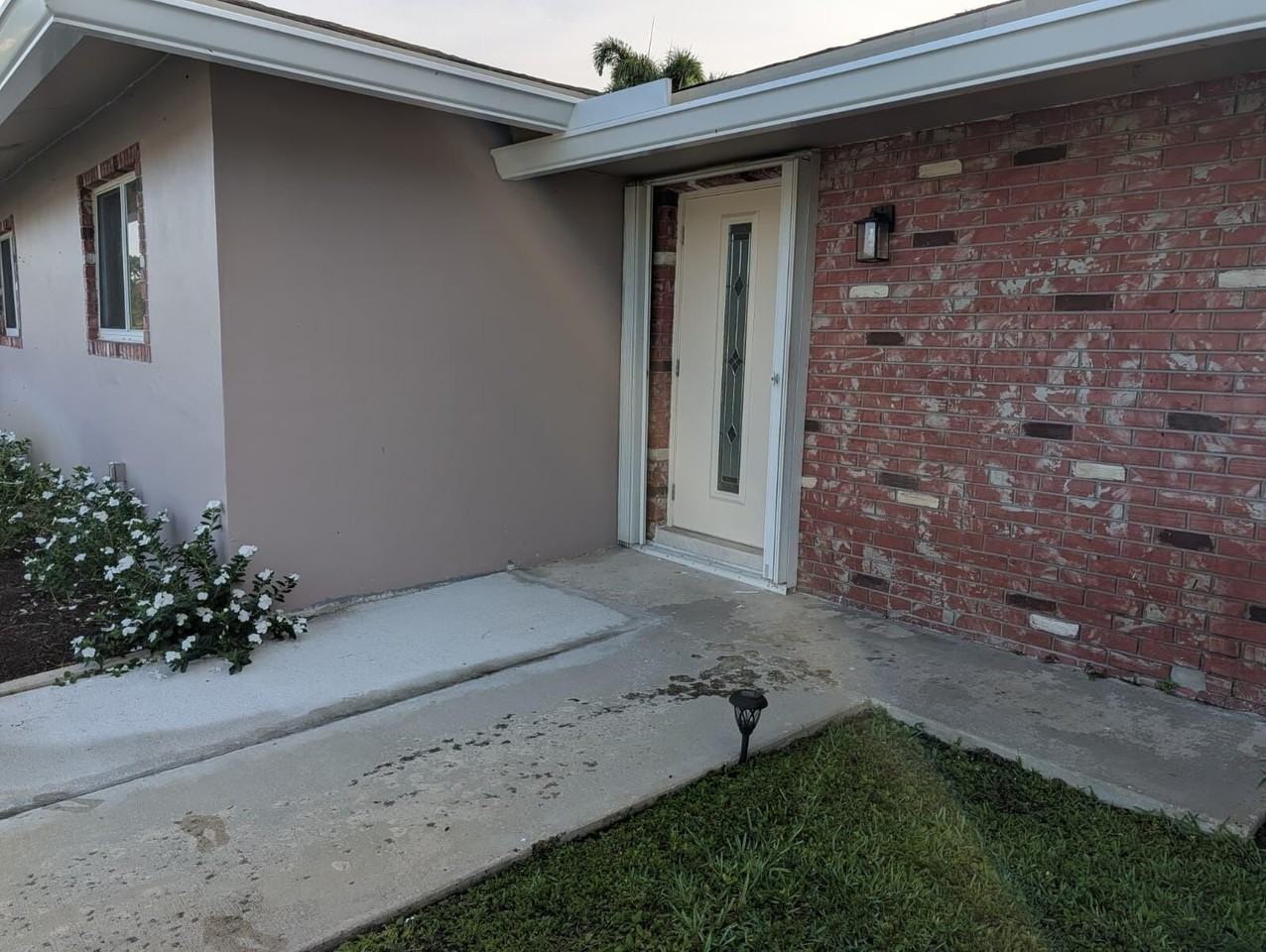 22776 Neptune Rd - Photo 2 of 15