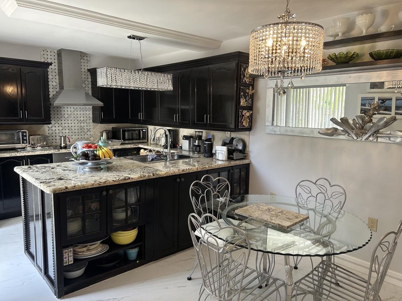 1007 10th Ct - Photo 4 of 26