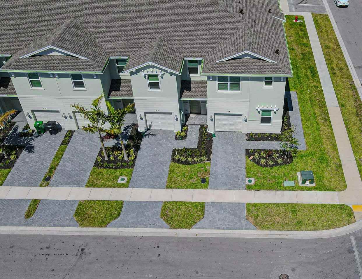 503 Se Rivergrass St - Photo 2 of 50