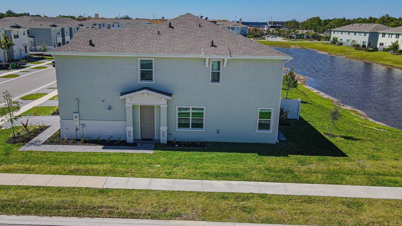 503 Se Rivergrass St - Photo 6 of 50