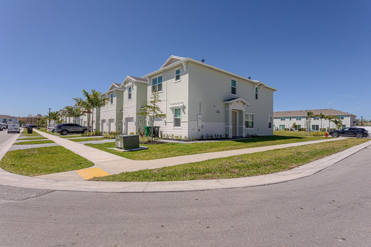 503 Se Rivergrass St - Photo 7 of 50
