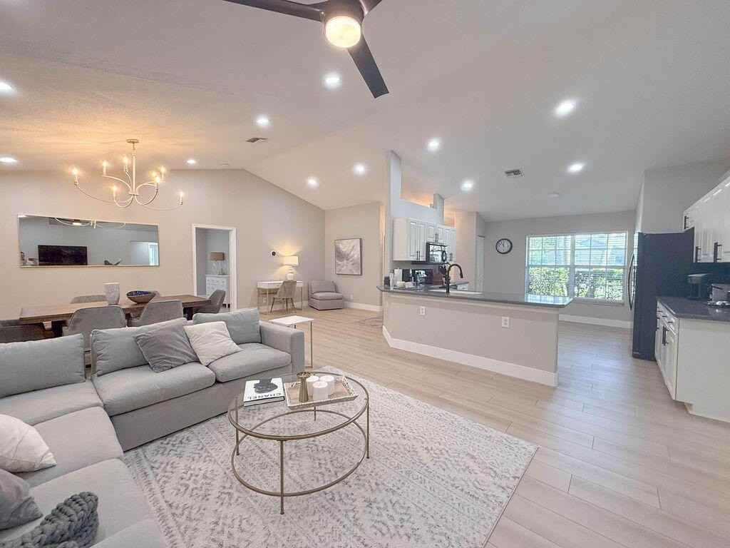 14010 Aster Ave - Photo 3 of 40