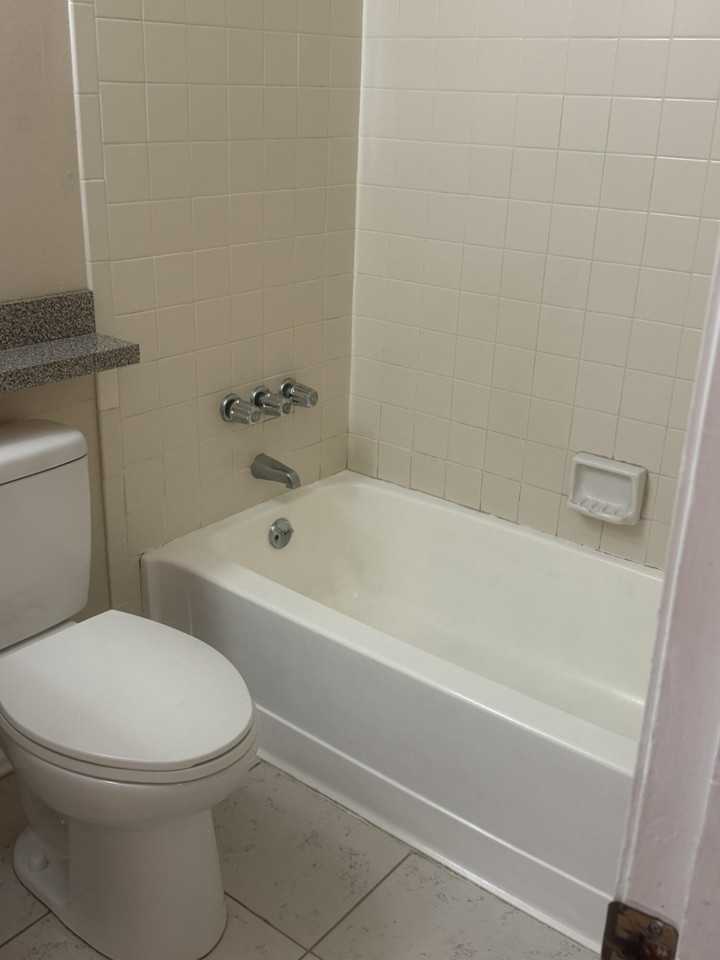1131 Se Parrish Ct - Photo 5 of 5
