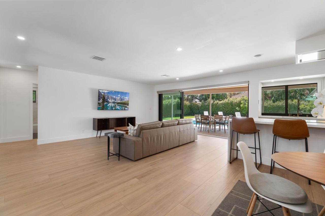 820 Canary Walk - Photo 5 of 23