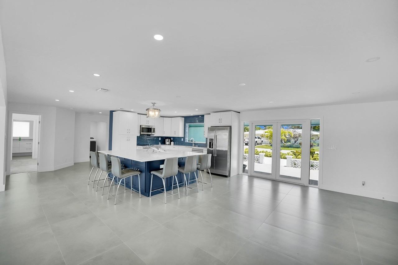 3431 Ne 26th Ave - Photo 5 of 50