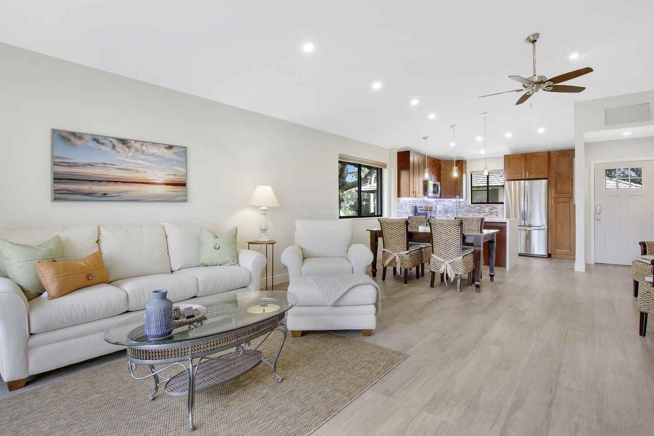 533 Club Dr - Photo 4 of 26