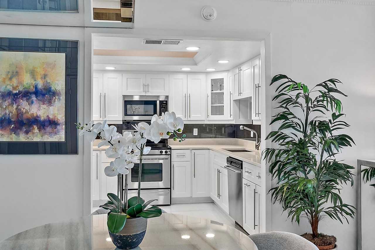 3456 S Ocean Blvd #802 - Photo 5 of 29