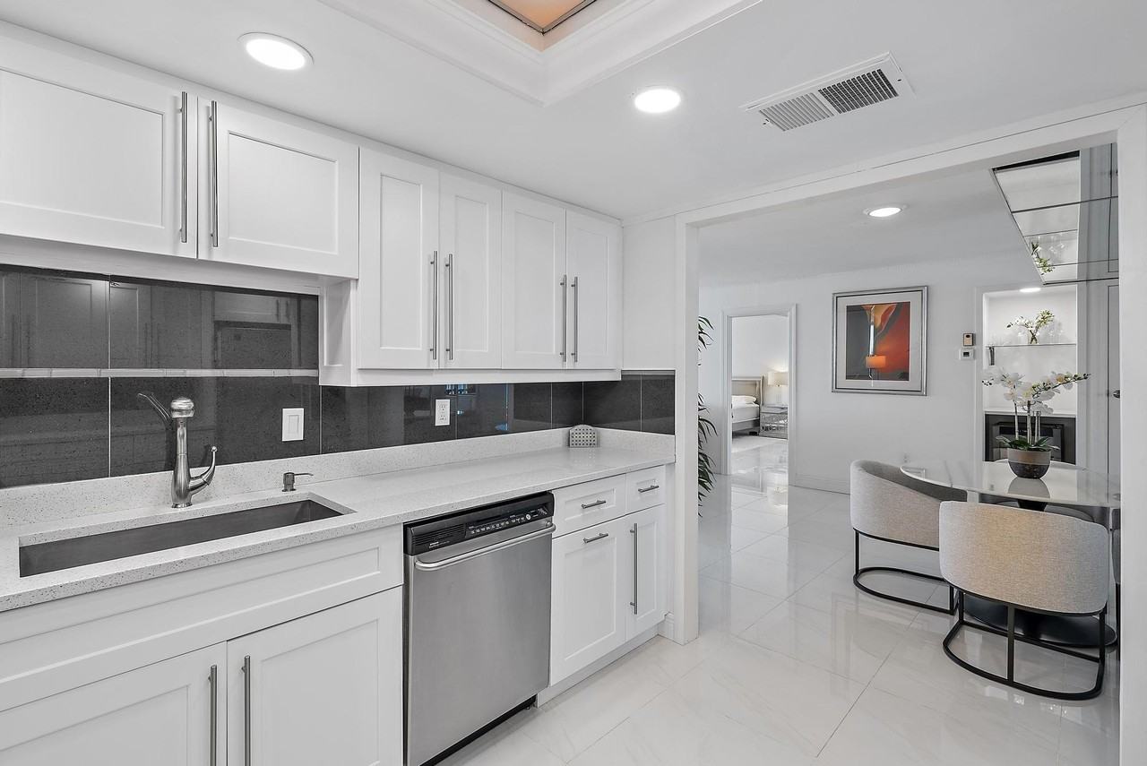 3456 S Ocean Blvd #802 - Photo 7 of 29