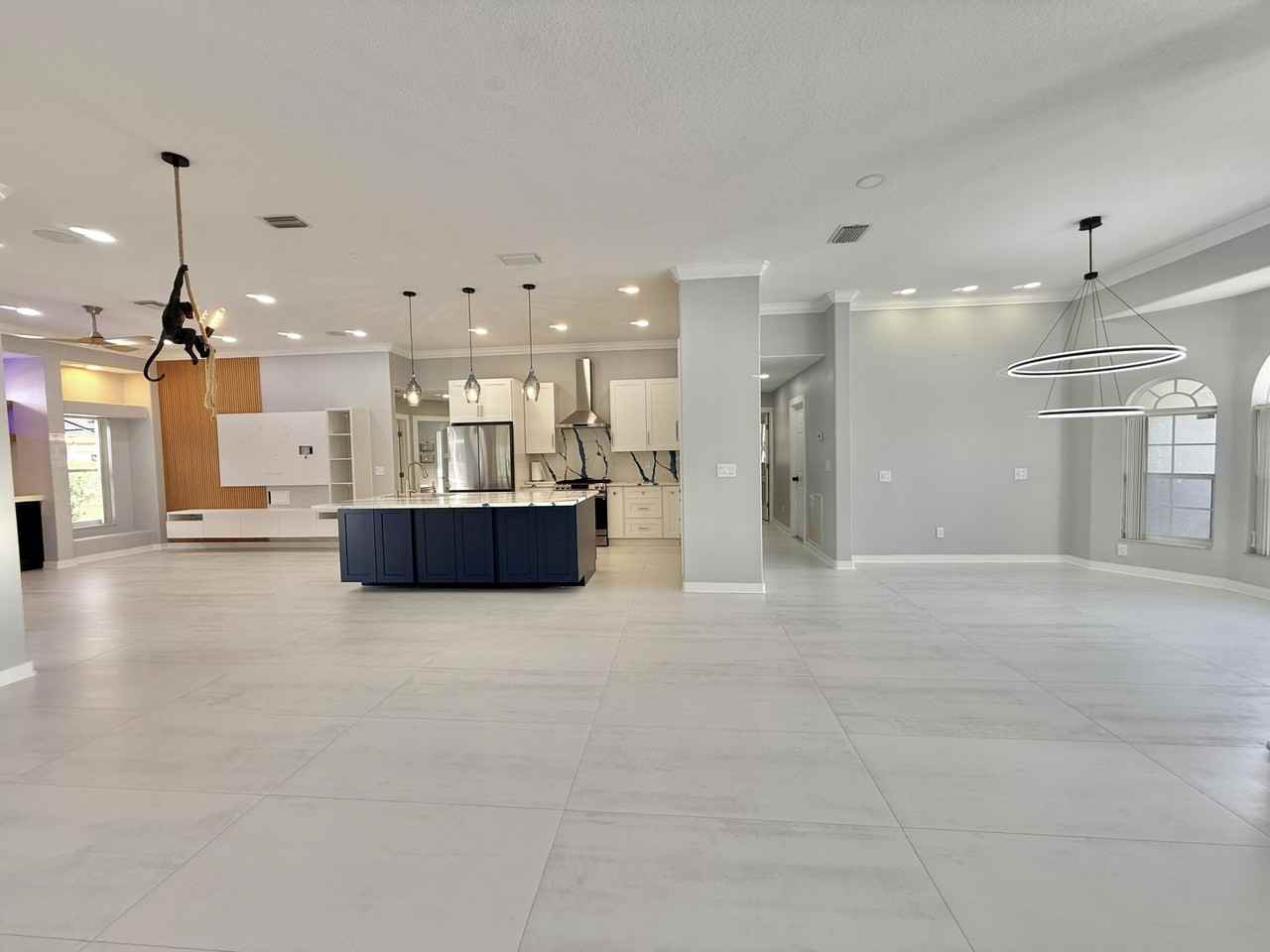 1438 Se Griffin Ter - Photo 4 of 37