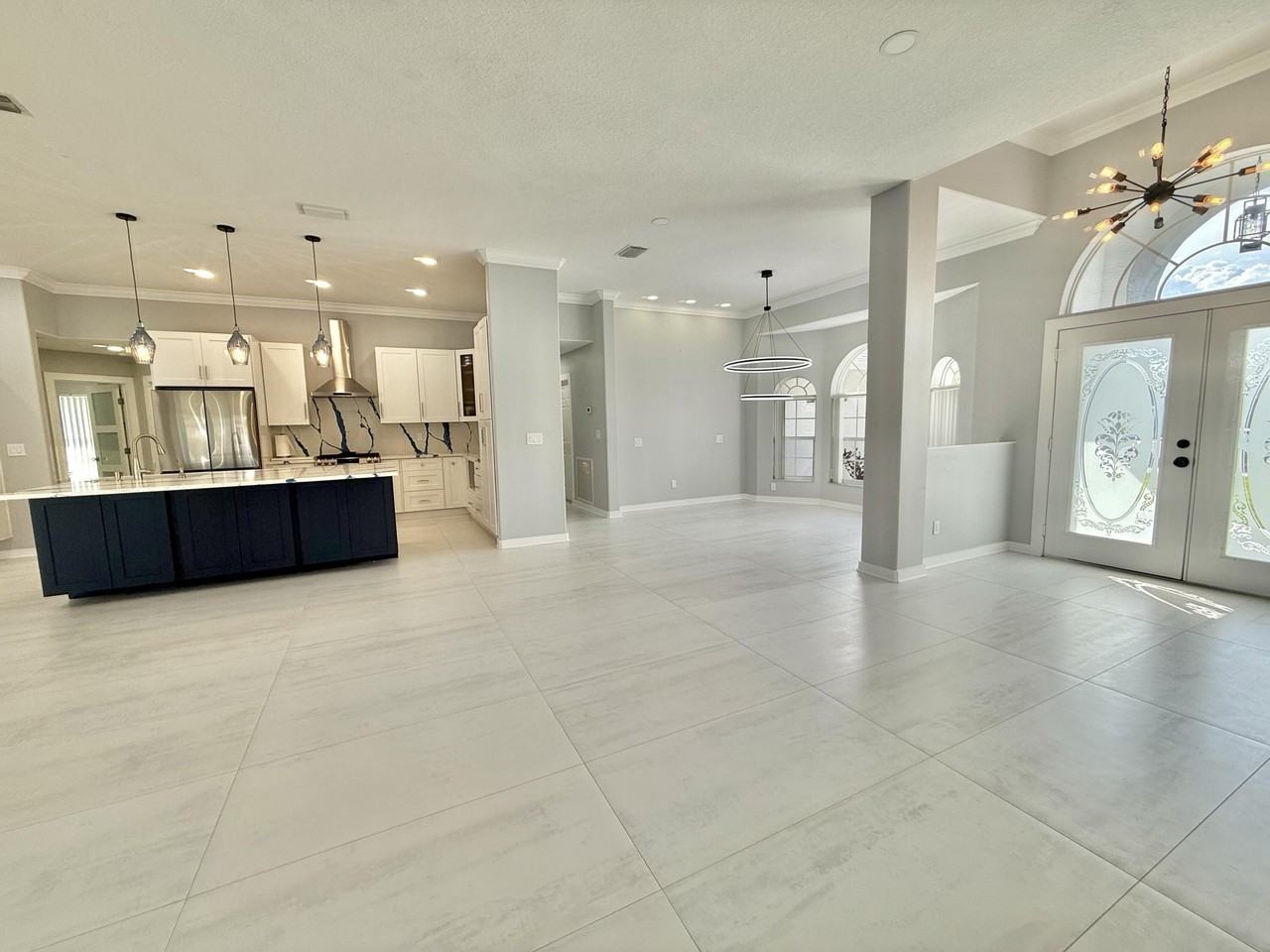 1438 Se Griffin Ter - Photo 5 of 37