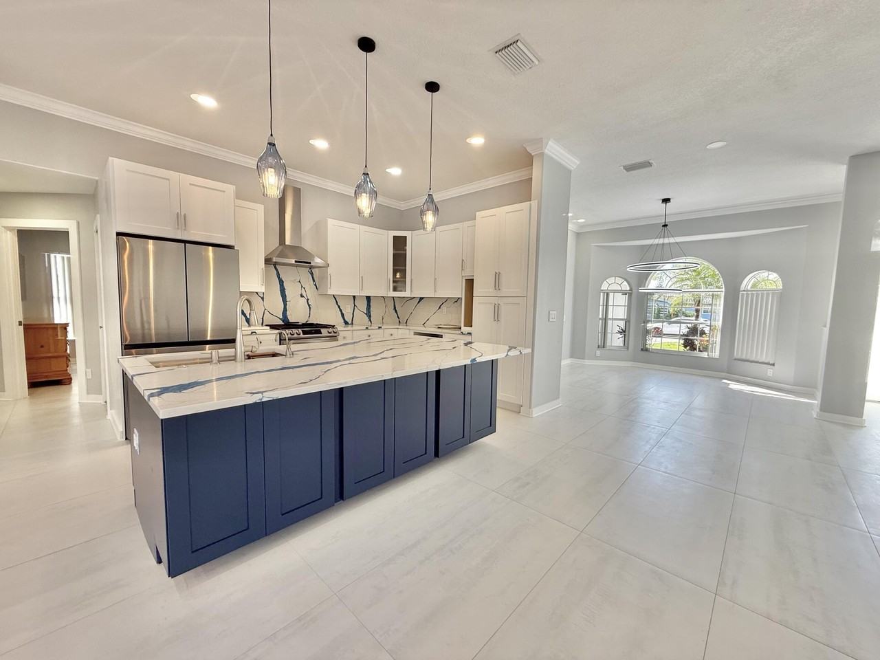 1438 Se Griffin Ter - Photo 6 of 37