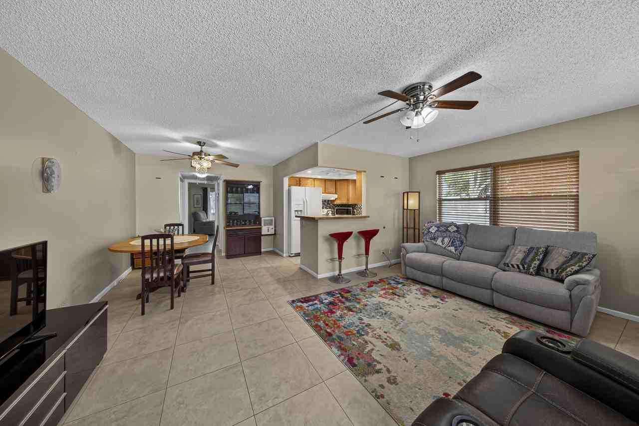 125 Newport I - Photo 5 of 50