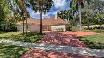 featured image of 6813 Viento Way