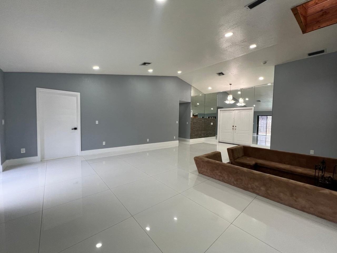 7099 Nw 48th Ct - Photo 3 of 26