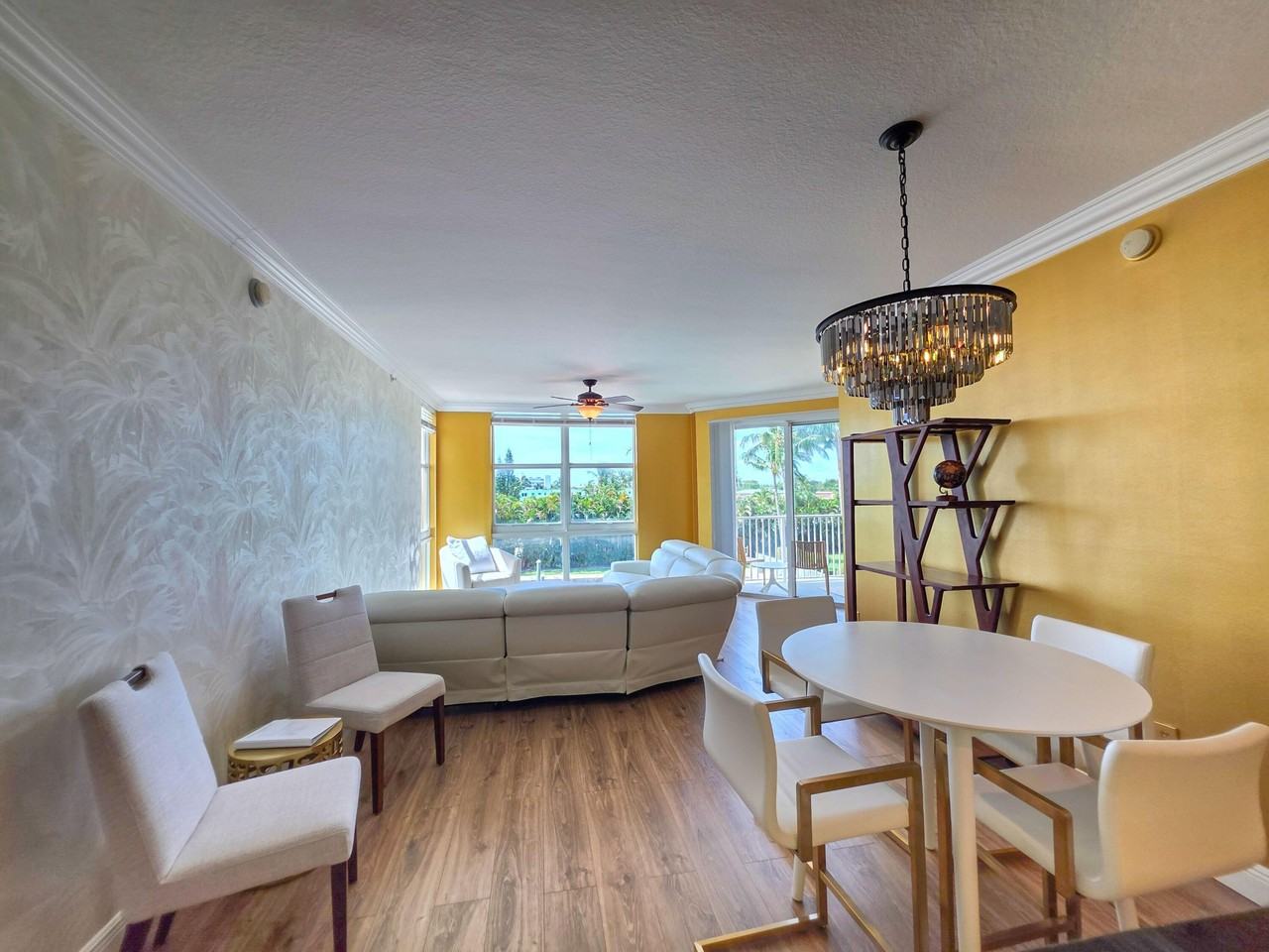 806 E Windward Way #323 - Photo 3 of 43