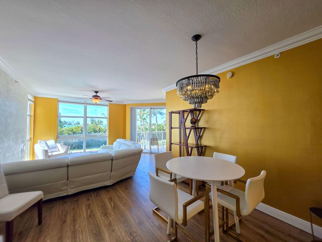 806 E Windward Way #323 - Photo 4 of 43