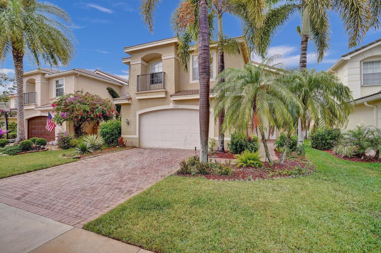 8876 Sandy Crest Ln - Photo 3 of 50