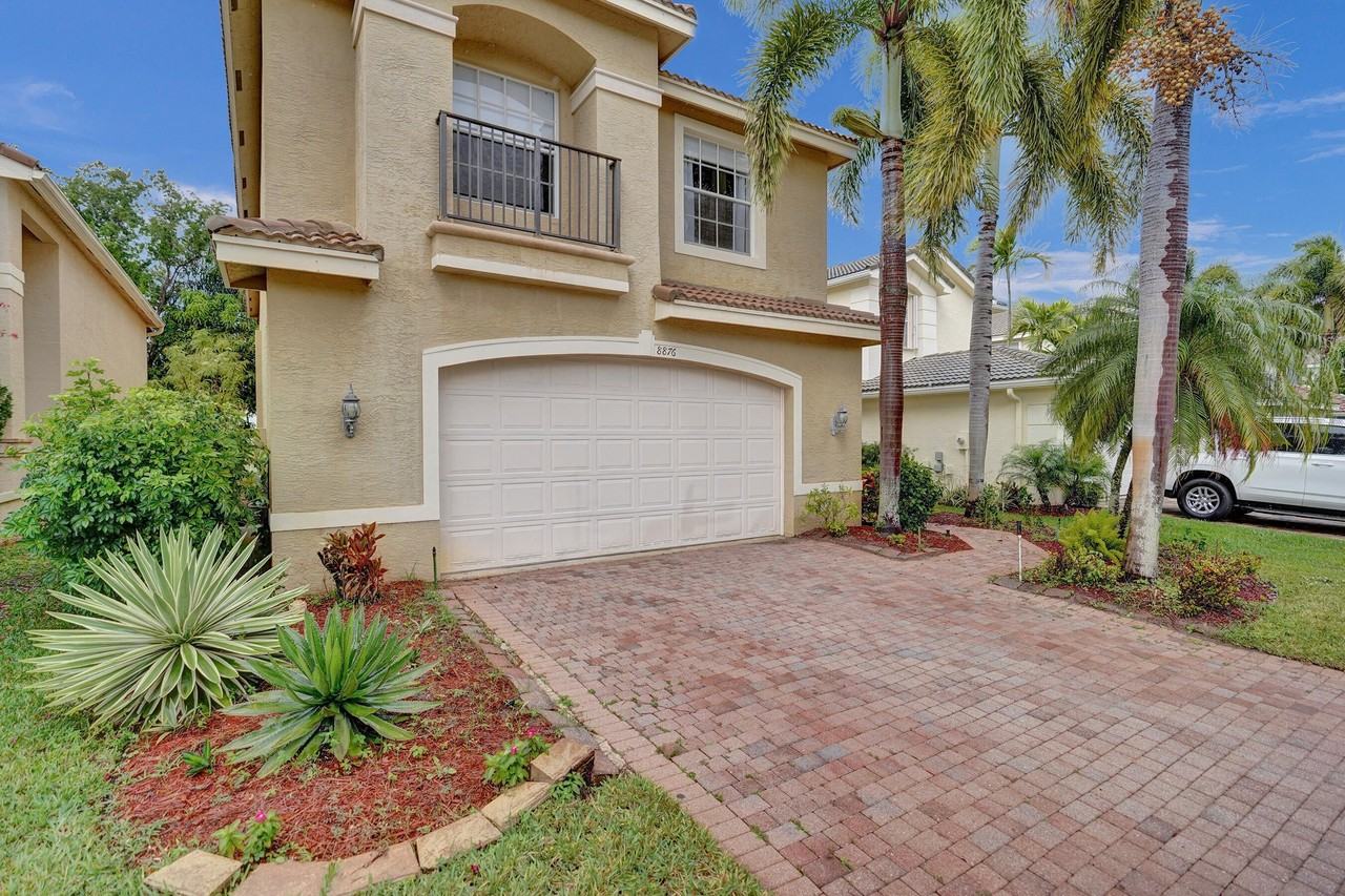 8876 Sandy Crest Ln - Photo 5 of 50