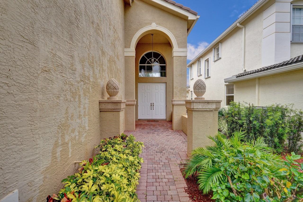 8876 Sandy Crest Ln - Photo 6 of 50