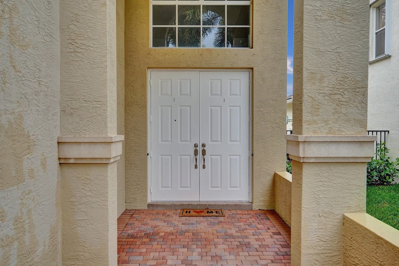 8876 Sandy Crest Ln - Photo 7 of 50