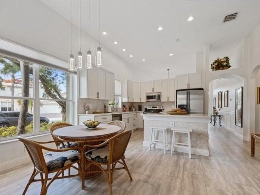 8534 Via D Oro - Photo 3 of 10