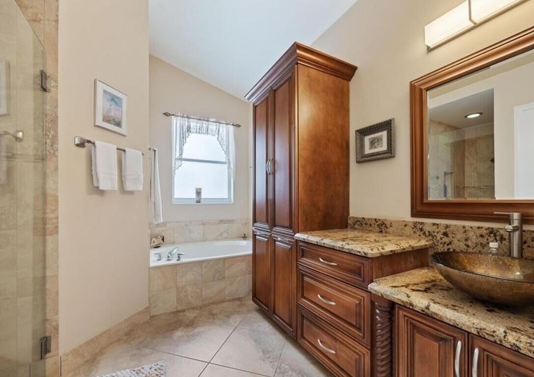 8534 Via D Oro - Photo 5 of 10