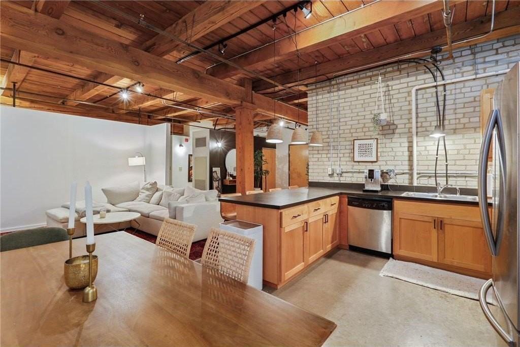 127 5th St Ne #G04 - Photo 6 of 30