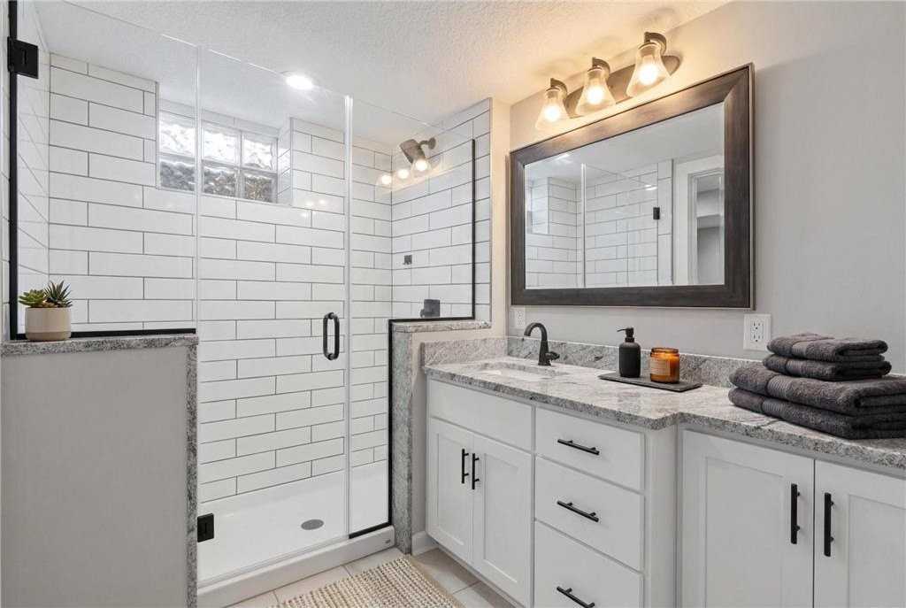 3100 W 55th St - Photo 7 of 32