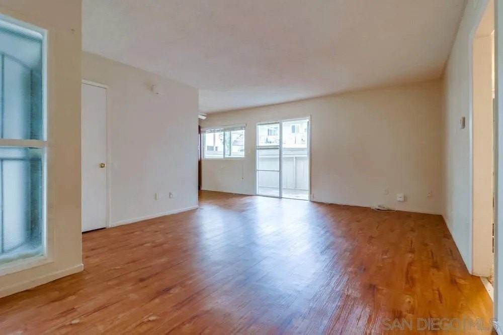 8568 Hurlbut St - Photo 3 of 18