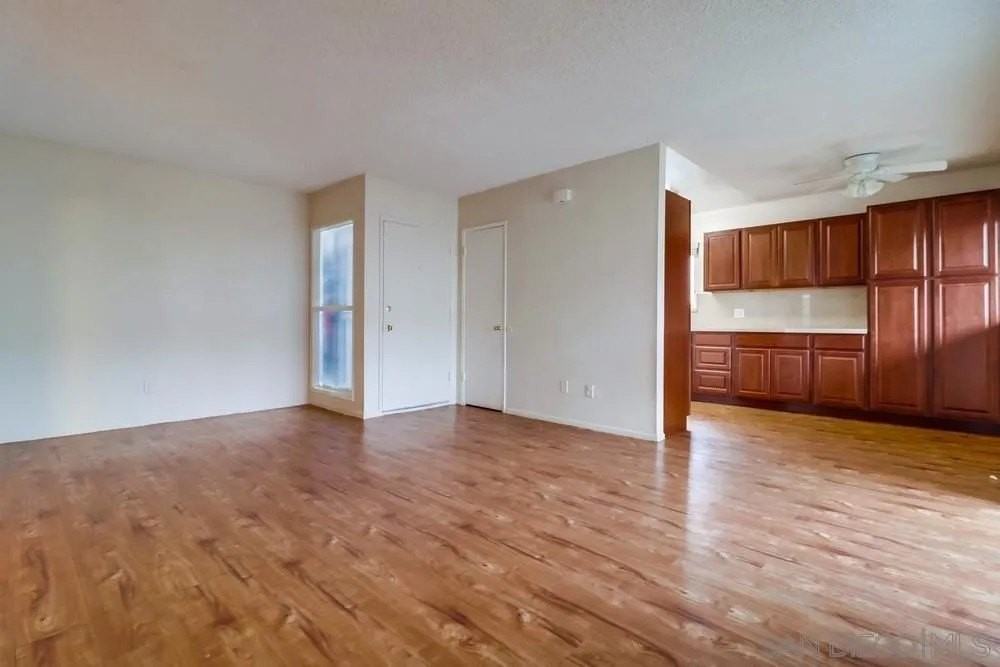 8568 Hurlbut St - Photo 4 of 18