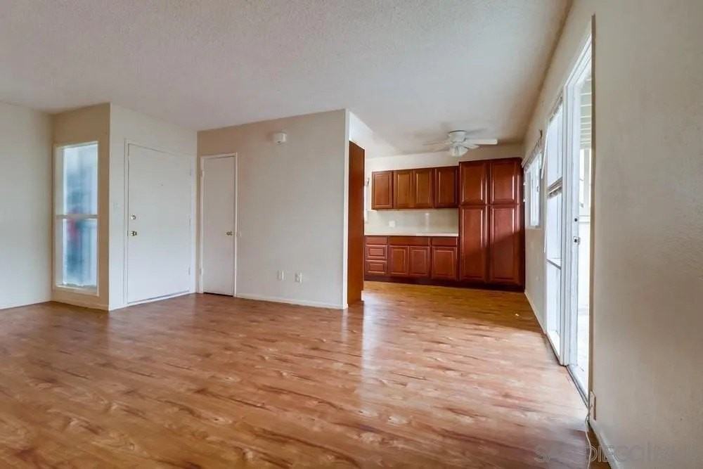8568 Hurlbut St - Photo 5 of 18