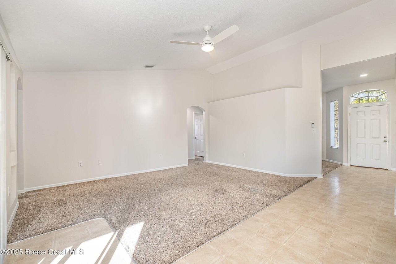 1198 Kenmore St Nw - Photo 5 of 27