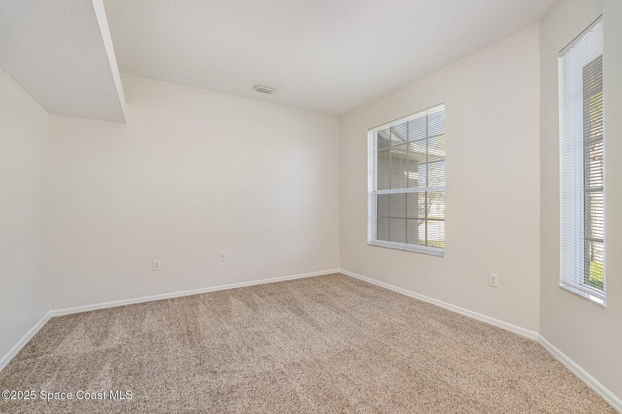 1198 Kenmore St Nw - Photo 6 of 27