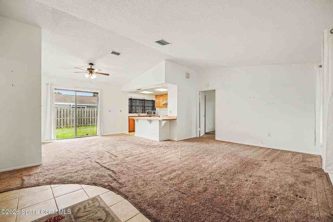 2106 Tarrytown Ln Ne - Photo 4 of 19