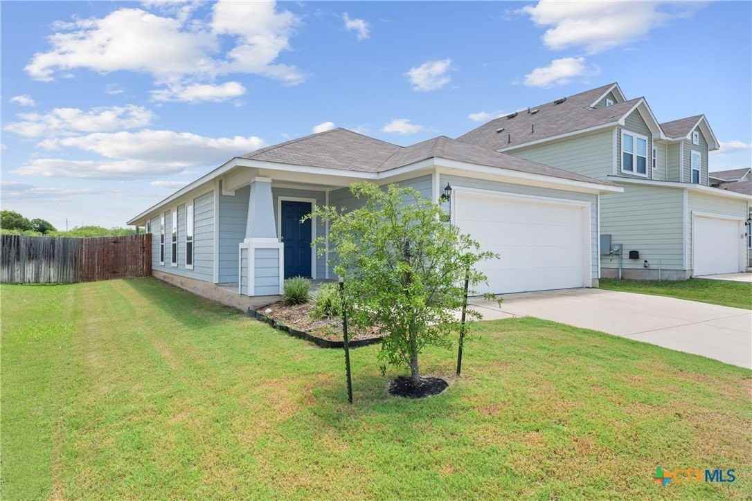335 Black Opal Dr - Photo 2 of 15