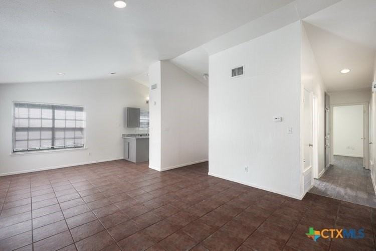 1104 Academy St - Photo 7 of 18