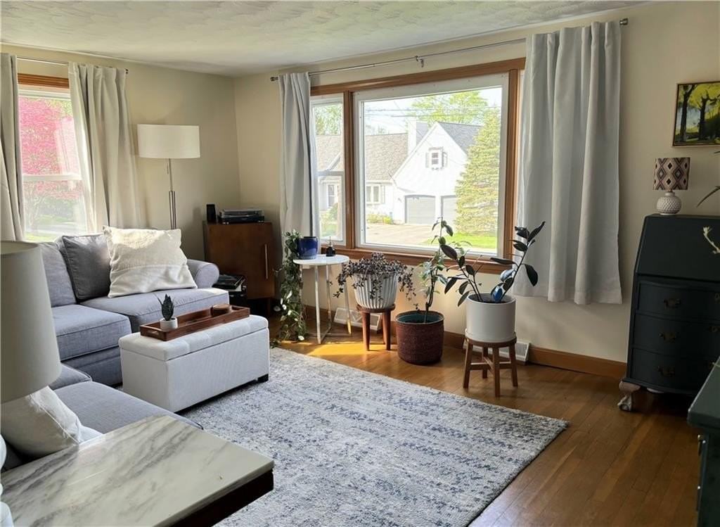 20 Linda Ln - Photo 6 of 11