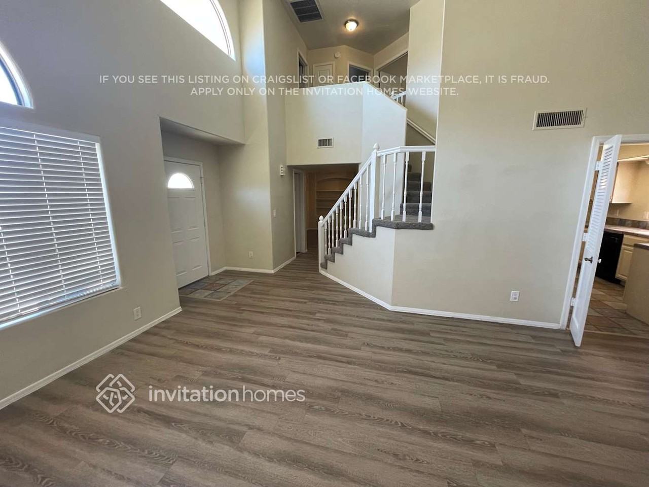 2017 E Marquette Dr - Photo 3 of 23