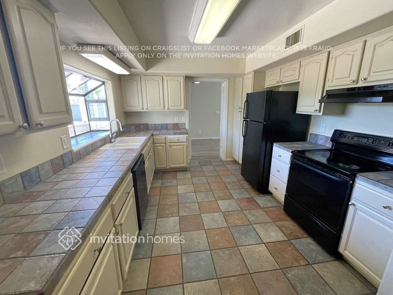 2017 E Marquette Dr - Photo 7 of 23