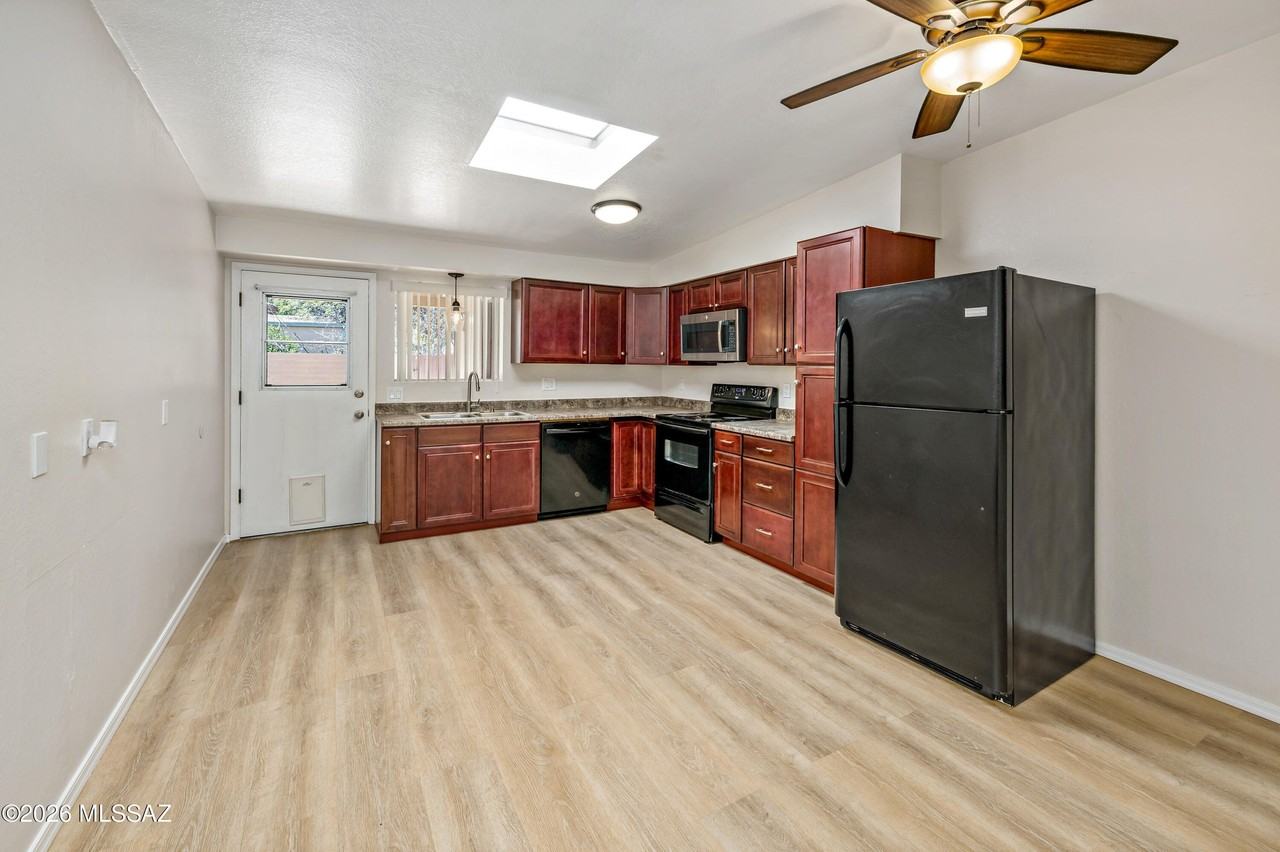 3362 E Fort Lowell Rd - Photo 7 of 19