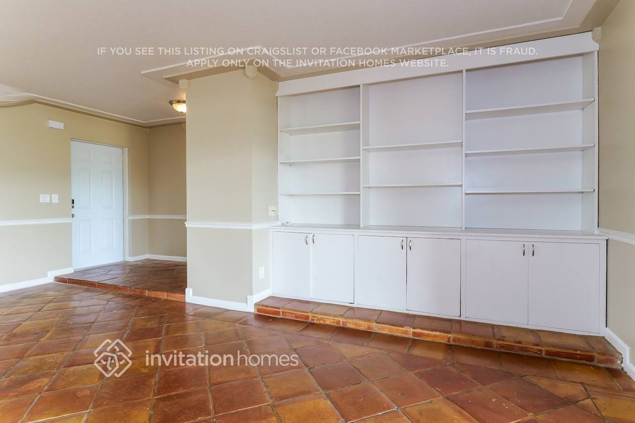 4689 Palo Verde Dr - Photo 3 of 17