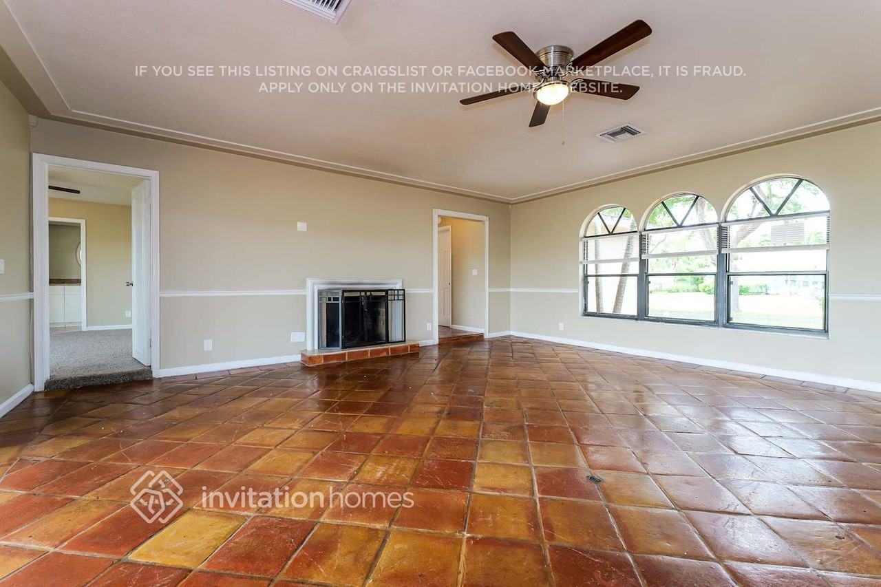 4689 Palo Verde Dr - Photo 4 of 17