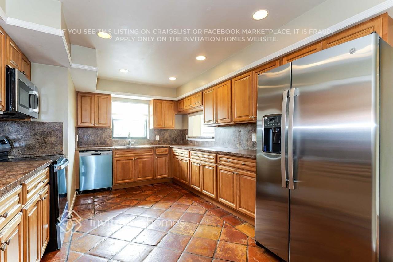 4689 Palo Verde Dr - Photo 7 of 17