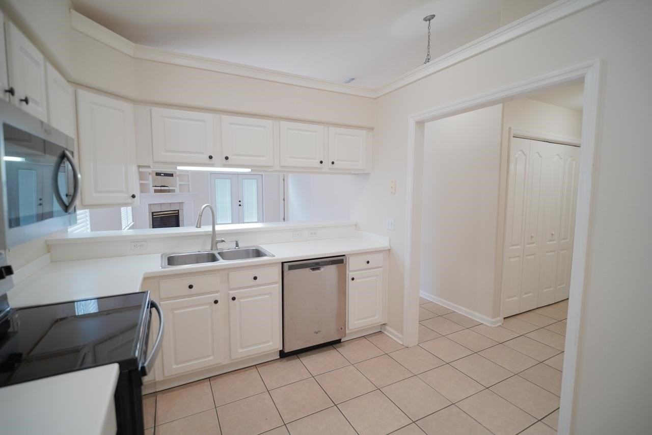 9329 Tuscany Dr - Photo 7 of 35