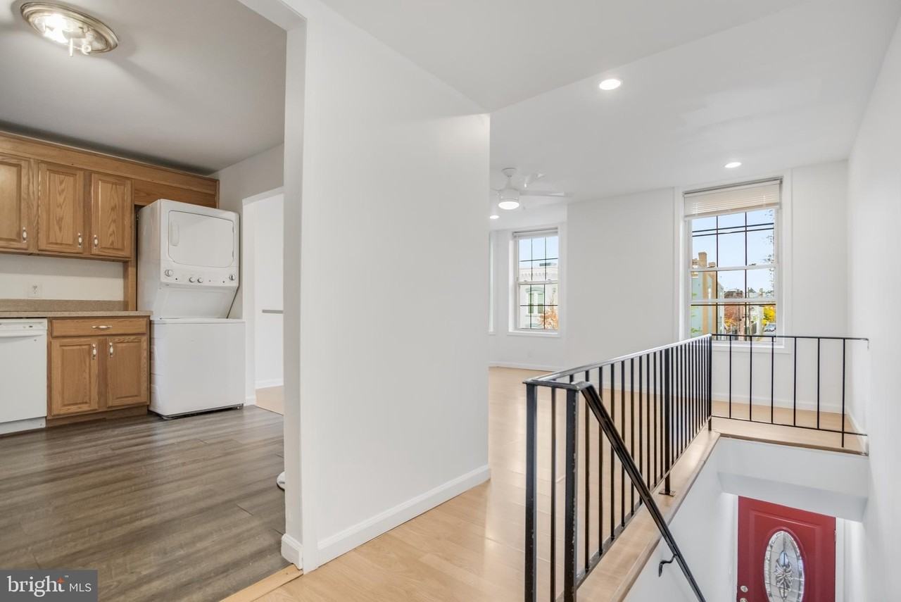 814 11th St Ne #A - Photo 2 of 22