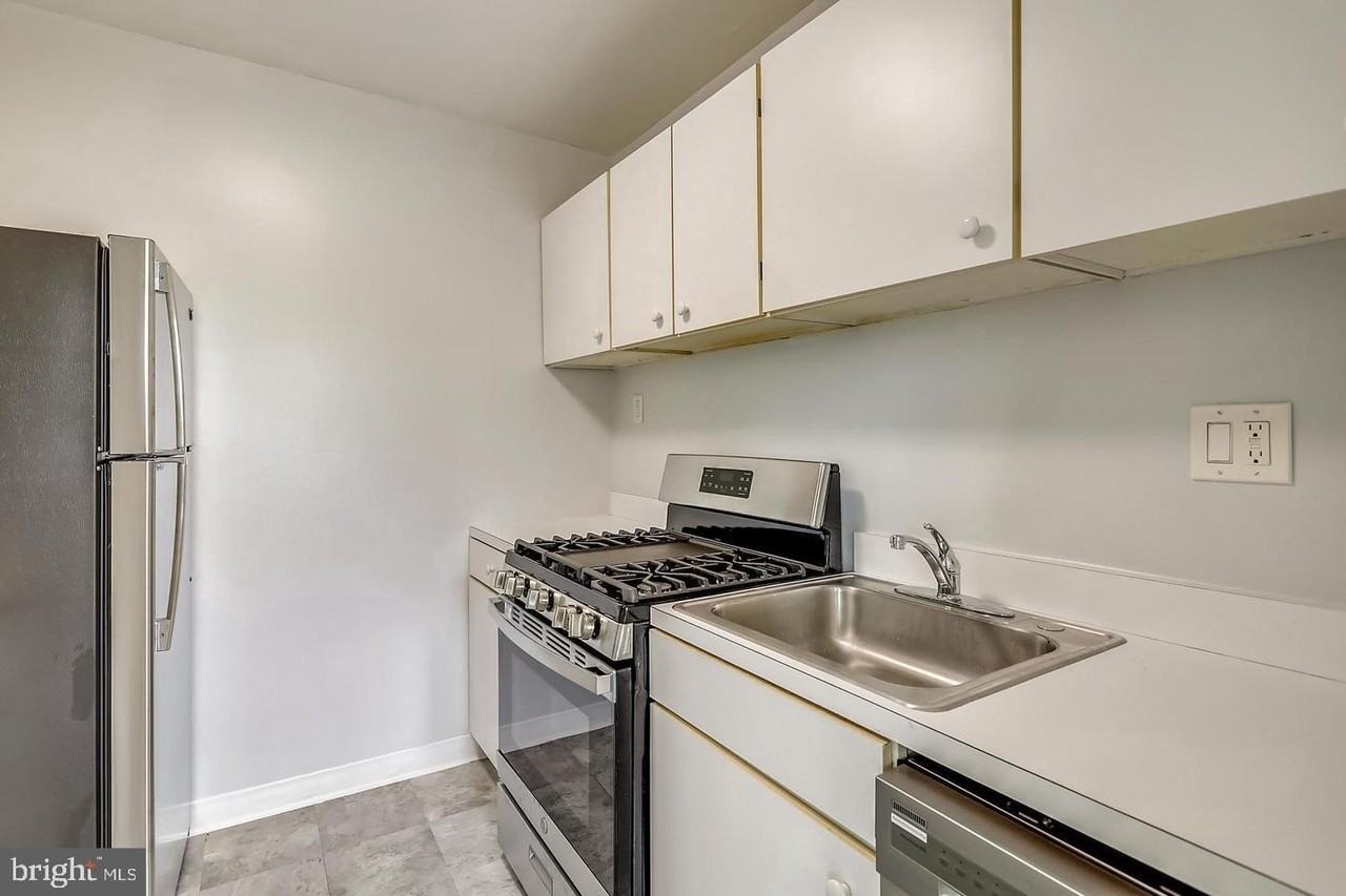 4201 Cathedral Ave Nw #1218E - Photo 6 of 27