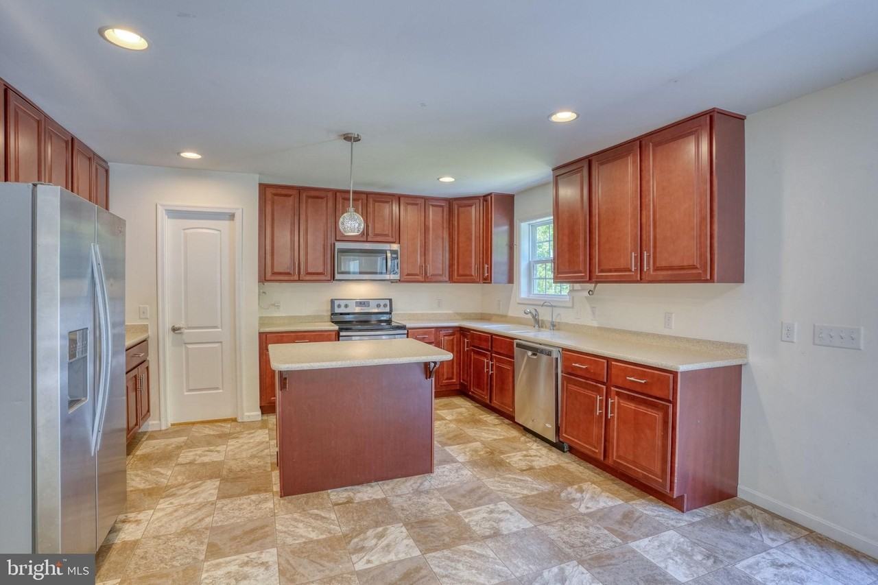 107 Hunters Ridge Way - Photo 3 of 41