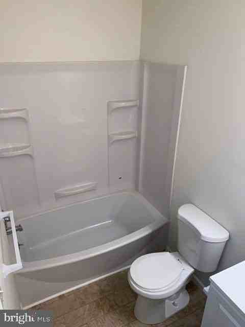 133 Holmes St - Photo 3 of 4