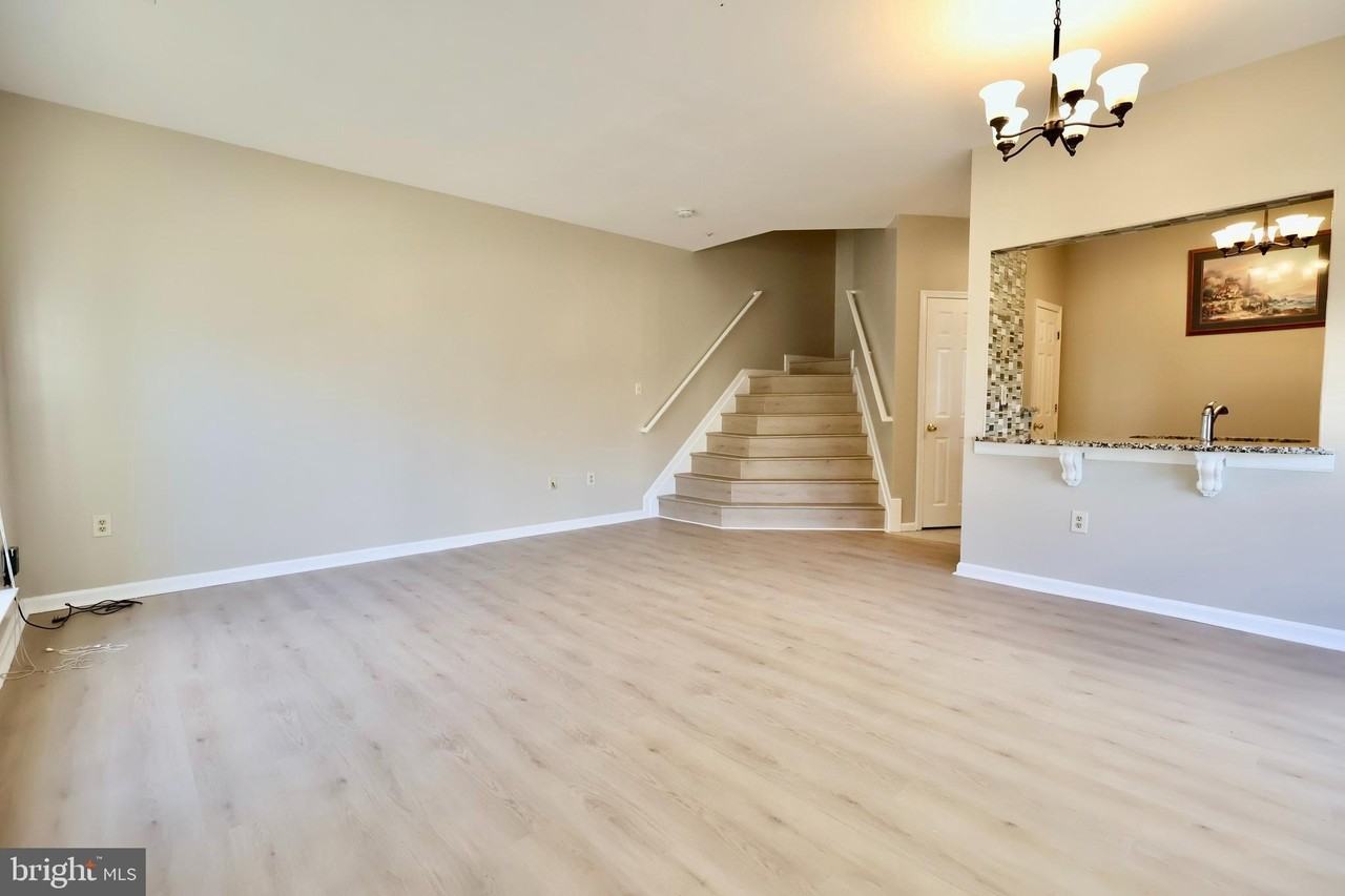 308 Assembly Point Ct - Photo 3 of 29