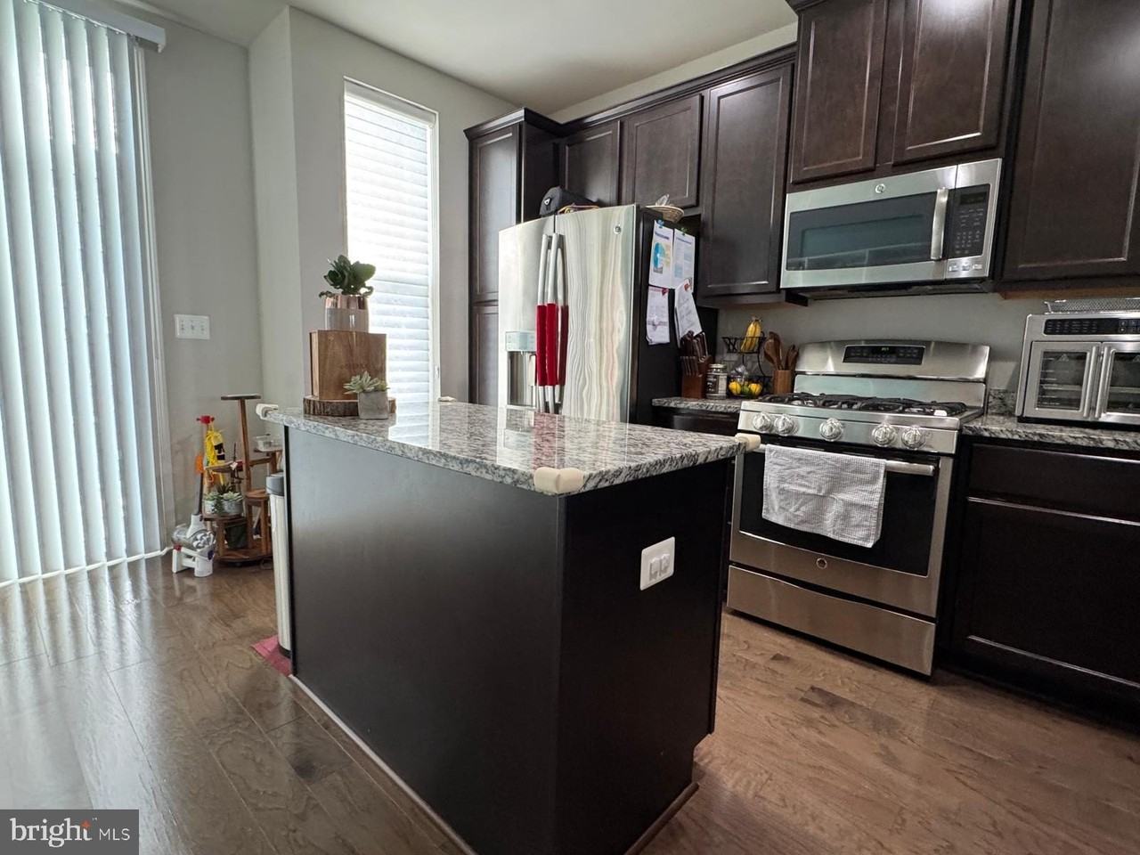 310 White Oak Way - Photo 4 of 13